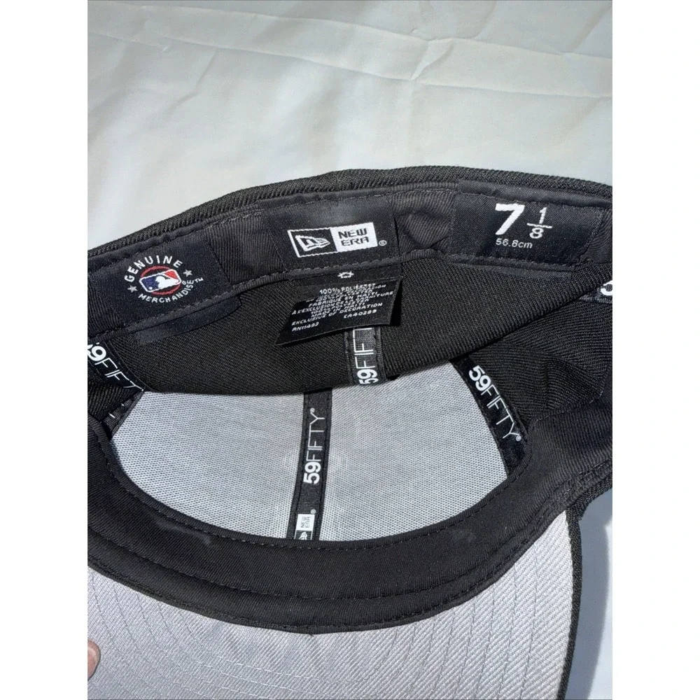 NWOT MLB - Los Angeles Anaheim Angels 59FIFTY Fitted New Era Cap - Black 7 1/8